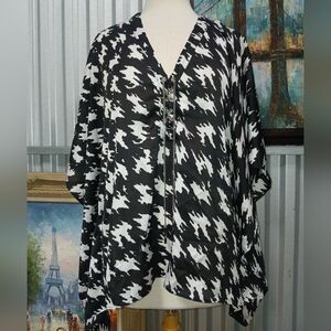 Black and White Houndstooth Kimono